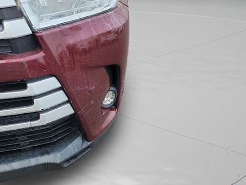 Used 2017 Toyota Highlander XLE image 9