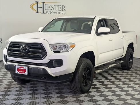 Used 2019 Toyota Tacoma SR w/ SR Convenience Package image 4