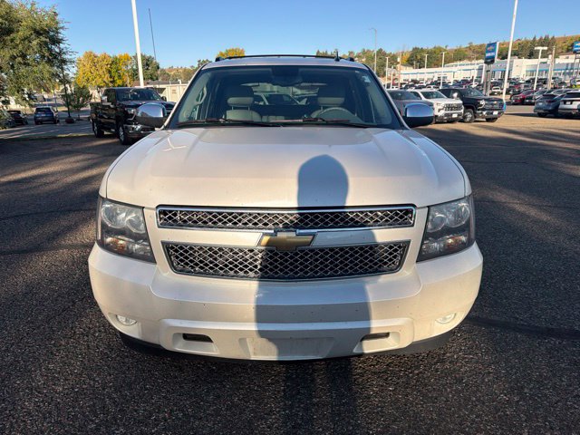 Used 2010 Chevrolet Avalanche LTZ AWD/4WD image 2