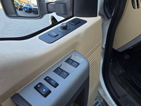 Used 2014 Ford F250 Lariat w/ Chrome Package AWD/4WD image 8