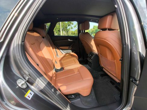 Used 2022 Audi Q5 2.0T Prestige w/ Prestige Package AWD/4WD image 32