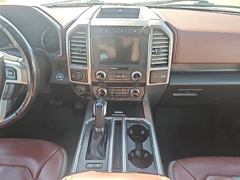 Used 2018 Ford F150 Platinum w/ Equipment Group 701A Luxury image 22