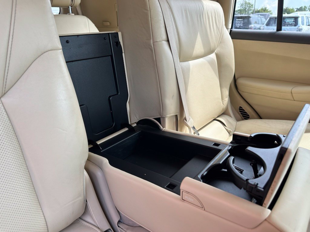 Used 2013 Lexus LX 570 4WD image 41