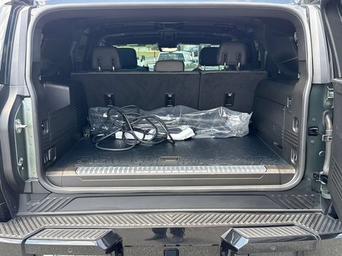 Used 2024 GMC Hummer EV 3X AWD/4WD image 18
