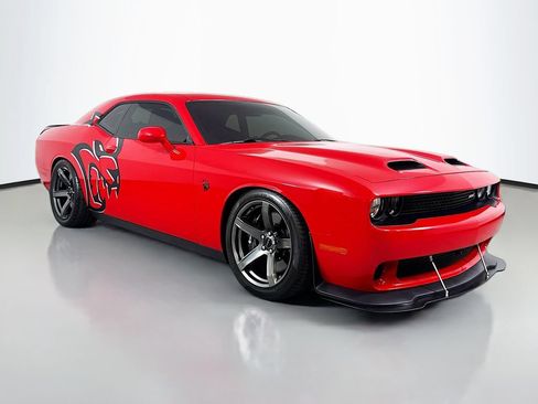 Used 2019 Dodge Challenger SRT Hellcat Redeye RWD image 4