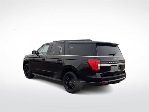 Used 2023 Ford Expedition Max XLT image 7