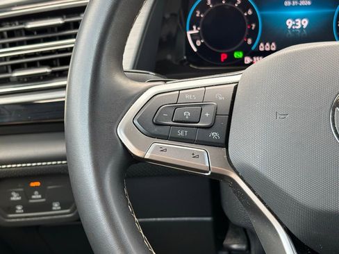 Used 2025 Volkswagen Atlas Cross Sport SE image 18