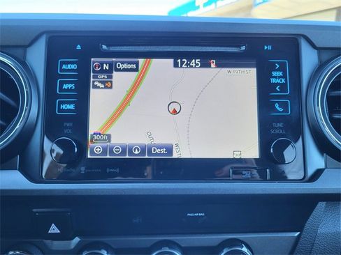 Used 2019 Toyota Tacoma TRD Off-Road w/ Technology Package image 21