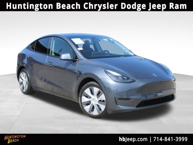 Used 2023 Tesla Model Y 2WD image 1