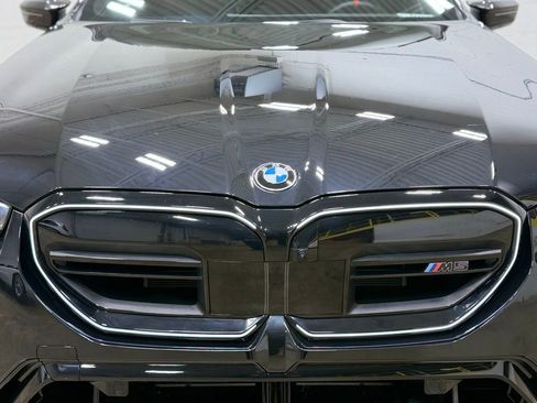 Used 2025 BMW M5 w/ Carbon Package image 44