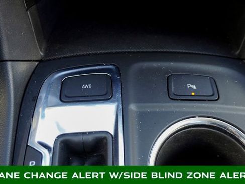 Used 2023 Chevrolet Equinox LT w/ Driver Convenience Package image 19