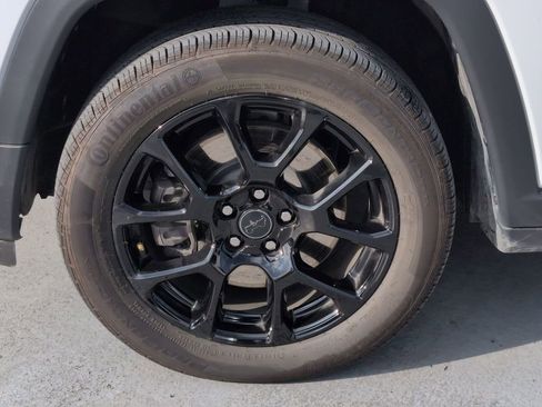 New 2025 Jeep Compass Latitude w/ Altitude Special Edition image 9