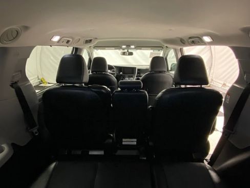 Used 2015 Toyota Sienna SE image 26