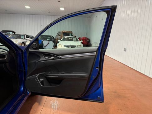 Used 2019 Honda Civic Sport image 18