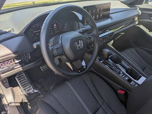 Used 2025 Honda Accord Sport image 10