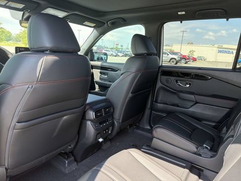 New 2026 Honda Pilot TrailSport image 13