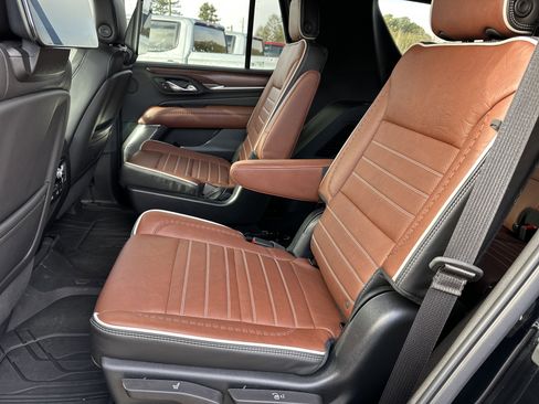 Certified 2024 GMC Yukon Denali Ultimate image 24