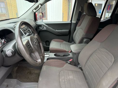 Used 2012 Nissan Frontier PRO-4X image 11