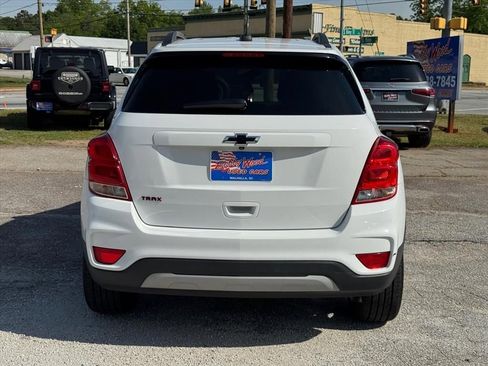 Used 2019 Chevrolet Trax LT w/ Redline Edition FWD image 4