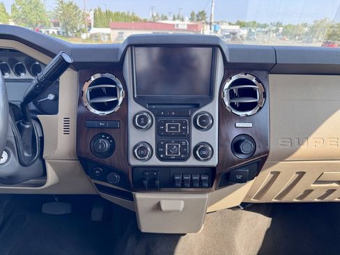 Used 2016 Ford F350 Lariat AWD/4WD image 10