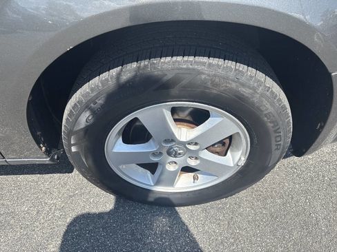 Used 2010 Dodge Grand Caravan Hero FWD image 24
