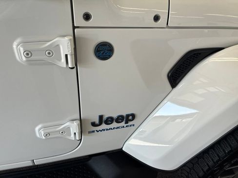 Used 2024 Jeep Wrangler High Altitude AWD/4WD image 48