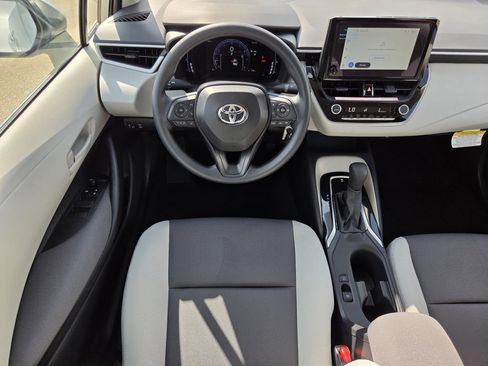 Used 2026 Toyota Corolla LE FWD image 13