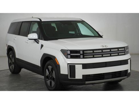 New 2026 Hyundai Santa Fe SE image 1