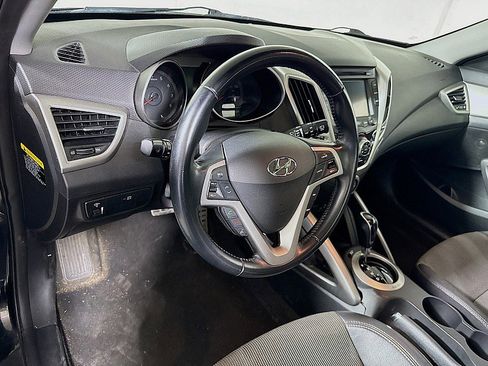 Used 2015 Hyundai Veloster w/ Option Group 02 image 9