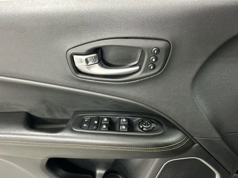 Used 2020 Jeep Compass Limited w/ Safety & Security Group image 11