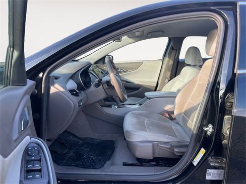 Used 2020 Chevrolet Malibu LS image 9
