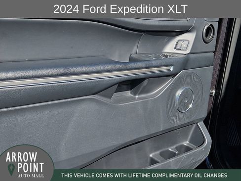 Used 2024 Ford Expedition XLT image 21