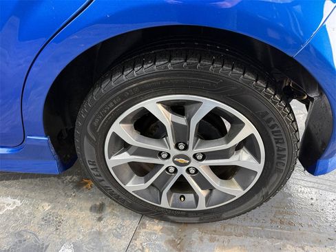 Used 2017 Chevrolet Sonic LT image 36