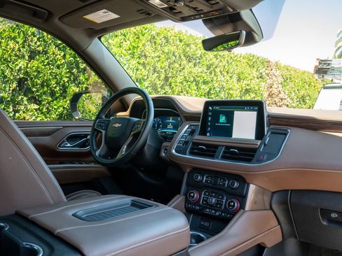Used 2023 Chevrolet Tahoe High Country AWD/4WD image 26
