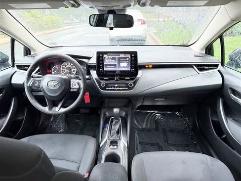 Used 2021 Toyota Corolla LE FWD image 28