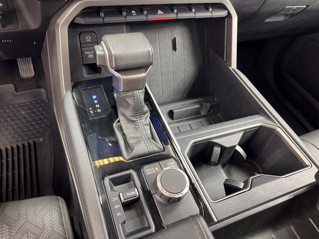 Used 2024 Toyota Tundra Limited AWD/4WD image 25
