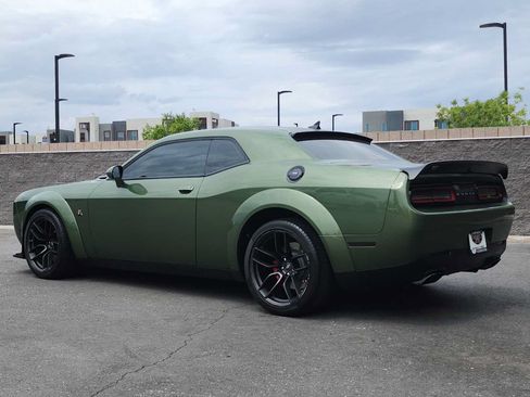 Used 2022 Dodge Challenger R/T Scat Pack RWD image 6