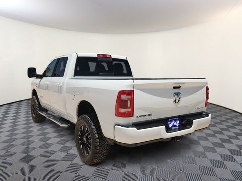 Used 2024 RAM 2500 Laramie AWD/4WD image 3