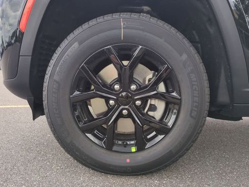 New 2026 Jeep Grand Cherokee L 4WD image 14