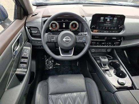 Used 2023 Nissan Rogue Platinum AWD/4WD image 14