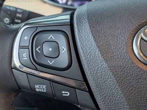 Used 2014 Toyota Avalon XLE Premium FWD image 21
