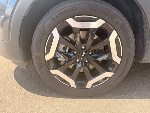 Used 2025 Kia Telluride S FWD image 24
