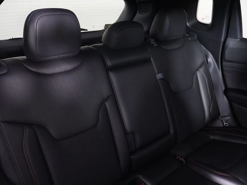 Used 2024 Jeep Compass Trailhawk AWD/4WD image 30