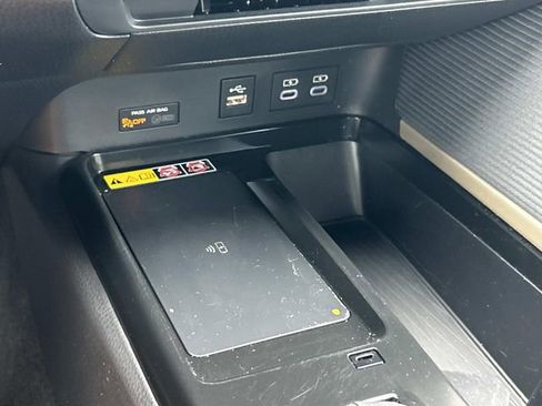 Used 2025 Toyota Camry SE w/ Convenience Package FWD image 26