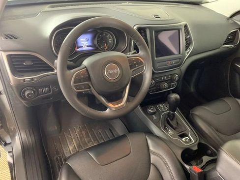 Used 2022 Jeep Cherokee Latitude Lux AWD/4WD image 17