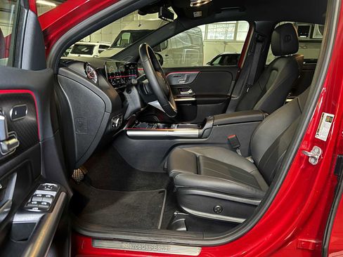 Certified 2025 Mercedes-Benz GLA 250 4MATIC image 23