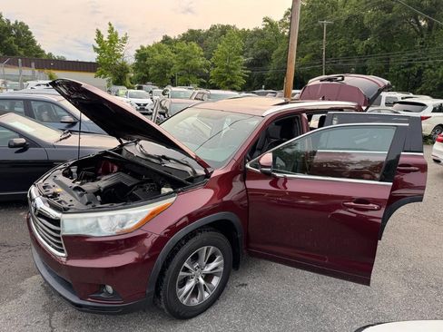 Used 2015 Toyota Highlander XLE image 7