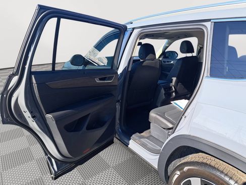 New 2025 Volkswagen Atlas SEL AWD/4WD image 43