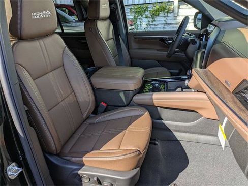 New 2026 Chevrolet Tahoe High Country image 32