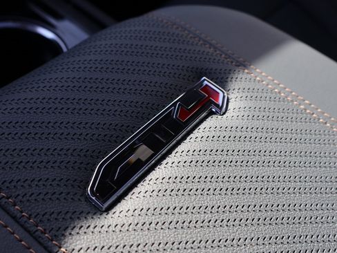 New 2026 GMC Yukon XL AT4 w/ AT4 Premium Plus Package image 33